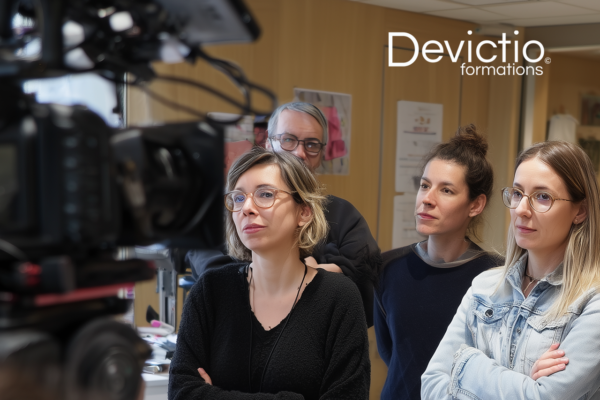 Atelier pratique YouTube : prise de vue et création de vidéos. Notre formation YouTube inclut de nombreux exercices pratiques. Elle peut-être réalisée dans vos locaux.