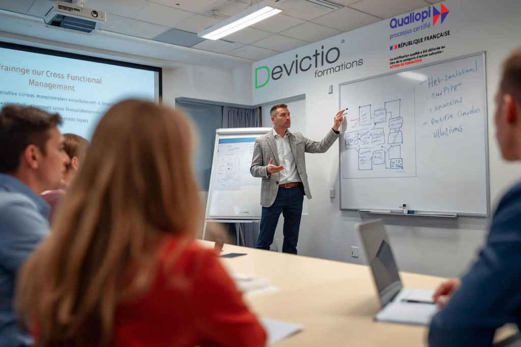 Session de formation en présentiel à Lyon : des managers transversaux renforcent leurs compétences en leadership, communication et coordination d’équipe.