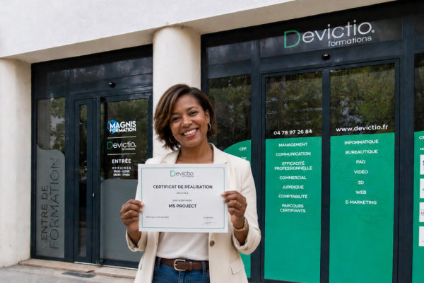 Suivre une formation Microsoft Project qualifiante chez Devictio permet d’acquérir des compétences opérationnelles immédiatement mobilisables pour planifier, suivre et piloter efficacement des projets. L’attestation de fin de formation (Certificat de réalisation) valorise les compétences acquises et constitue un justificatif reconnu dans le cadre d’une évolution professionnelle, d’une mobilité interne ou d’une recherche d’emploi. Cette formation est un véritable atout pour gagner en efficacité dans la gestion de projet et renforcer sa crédibilité auprès des employeurs et des clients.